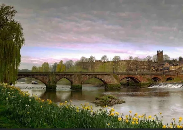 Chester/Handbridge Sleeps 9 + Netflix