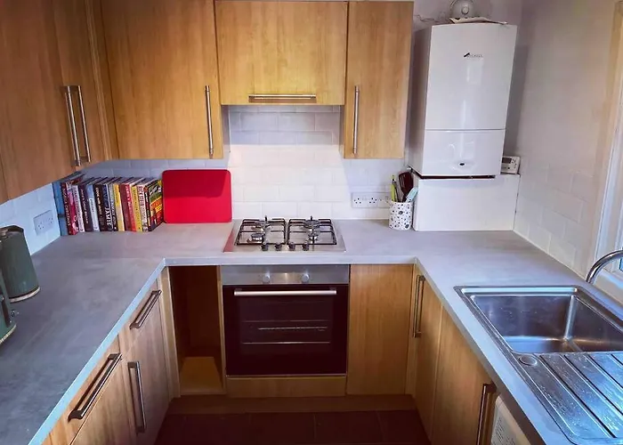 Chester/Handbridge Sleeps 9 + Netflix