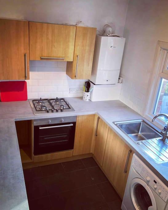 Chester/handbridge Sleeps 9 + Netflix Apartment Hough Green